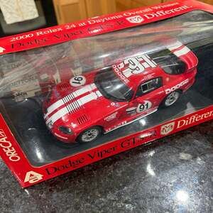 AUTOart 1:18 Dodge Viper GTS-R 2000 Rolex 24 at Daytona Winner #91 Diecast Model